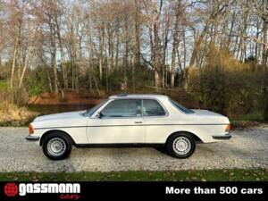 Image 4/15 of Mercedes-Benz 280 CE (1978)