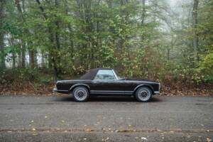 Image 6/28 of Mercedes-Benz 280 SL (1971)