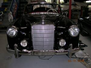 Afbeelding 97/118 van Mercedes-Benz 220 S Cabriolet (1957)