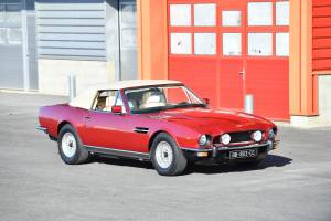 Image 12/26 of Aston Martin V8 Volante (1988)