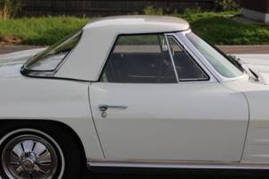 Bild 22/30 von Chevrolet Corvette Sting Ray Convertible (1964)