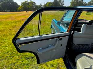 Image 34/57 de Mercedes-Benz 280 SE 3,5 (1972)