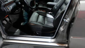 Imagen 14/40 de Mercedes-Benz 250 TD (1990)
