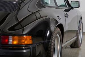 Bild 10/25 von Porsche 911 Carrera 3.2 (1987)