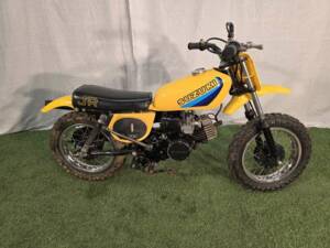 Image 1/10 de Suzuki DUMMY (1982)