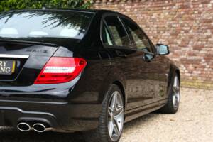 Image 43/50 of Mercedes-Benz C 63 AMG (2012)
