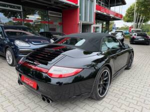 Bild 29/36 von Porsche 911 Carrera 4 GTS (2011)
