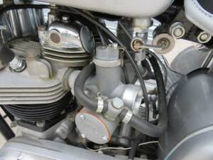 Bild 23/45 von Triumph T 120 Bonneville (1961)