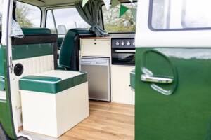 Image 7/50 of Volkswagen T2 Brasil Camper (1972)