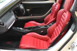 Image 35/50 of Alfa Romeo 4C Spider (2017)