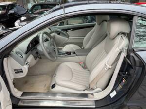 Bild 7/30 von Mercedes-Benz SL 350 (2008)