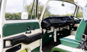 Image 5/50 of Volkswagen T2 Brasil Camper (1972)