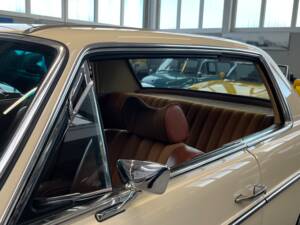 Bild 33/43 von Mercedes-Benz 280 CE (1973)