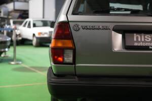 Bild 14/42 von Volkswagen Passat Variant 1.8 (1986)