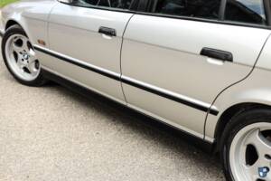Bild 33/74 von BMW M5 Touring (1992)