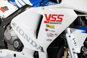Image 25/50 de Honda DUMMY (2004)