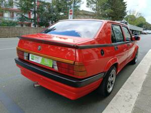 Image 23/42 of Alfa Romeo 75 1.8 (1991)
