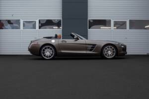 Image 4/45 of Mercedes-Benz SLS AMG Roadster (2012)