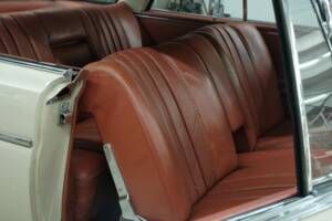 Image 32/50 of Mercedes-Benz 300 SE (1966)
