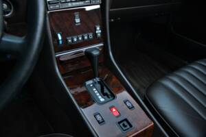 Image 29/79 de Mercedes-Benz 560 SL (1988)