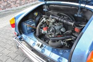 Imagen 10/27 de Volkswagen Karmann Ghia 1600 (1971)