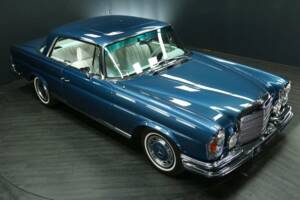 Bild 37/50 von Mercedes-Benz 280 SE 3,5 (1971)