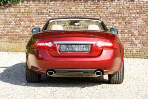 Image 30/50 of Jaguar XK (2011)