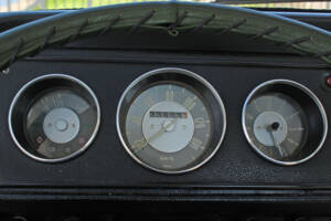 Image 17/22 of Volkswagen T2b Kombi (1970)