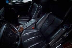 Bild 55/99 von Mercedes-Benz SL 320 (1995)