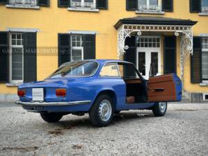 Bild 31/100 von Alfa Romeo Giulia GT 1300 Junior (1973)