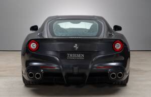 Imagen 12/40 de Ferrari F12berlinetta (2014)