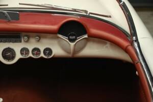 Image 20/50 of Chevrolet Corvette (1954)