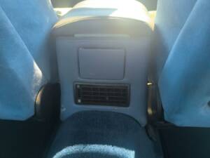 Image 21/22 of Maserati 422 (1991)