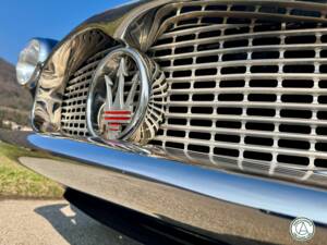 Image 24/43 of Maserati 3500 GT Touring (1961)