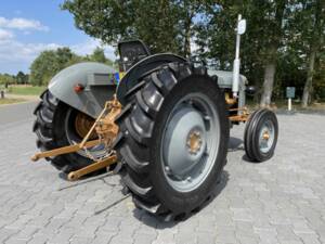 Image 7/8 of Massey-Ferguson MF 35 (1957)
