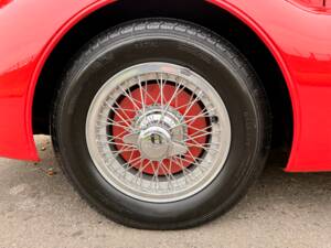 Image 13/22 de Jaguar XK 120 OTS (1954)
