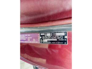 Bild 35/36 von Mercedes-Benz 560 SL (1986)