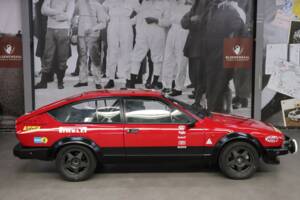 Bild 4/46 von Alfa Romeo GTV 2.0 (1982)