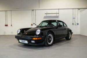 Image 2/38 of Porsche 911 Carrera 3.2 (1986)