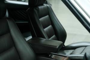 Image 34/50 of Mercedes-Benz 420 SEC (1989)