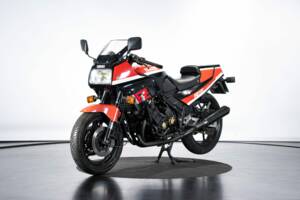 Image 8/50 of Yamaha FZ 750 (1986)