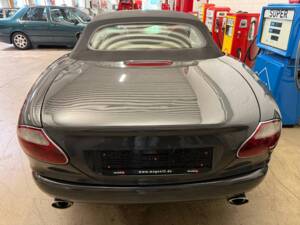Image 15/21 of Jaguar XKR (1998)