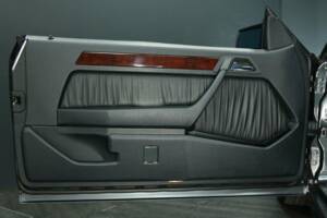 Imagen 10/30 de Mercedes-Benz 300 CE-24 (1993)