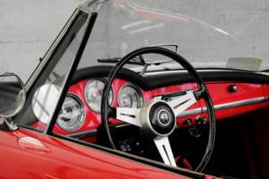 Afbeelding 12/46 van Alfa Romeo Giulia 1600 Spider (1963)