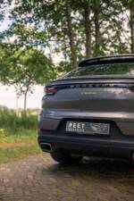 Image 13/21 of Porsche Cayenne Coupé E-Hybrid (2020)