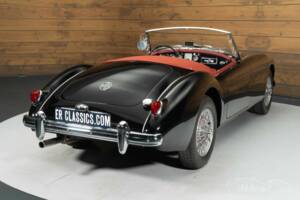 Image 14/19 of MG MGA 1500 (1955)