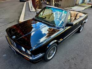 Bild 14/31 von BMW 320i (1988)