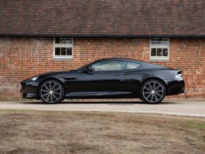 Image 2/94 of Aston Martin DB 9 (2014)