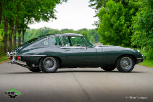 Image 30/61 de Jaguar Type E (2+2) (1969)