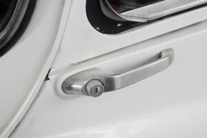 Image 11/48 of Subaru 360 (1970)